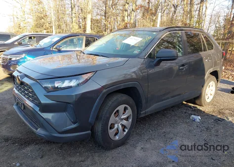 2019 Toyota Rav4 Le z USA, uszkodzony, nr VIN JTMF1RFV9KD506047
